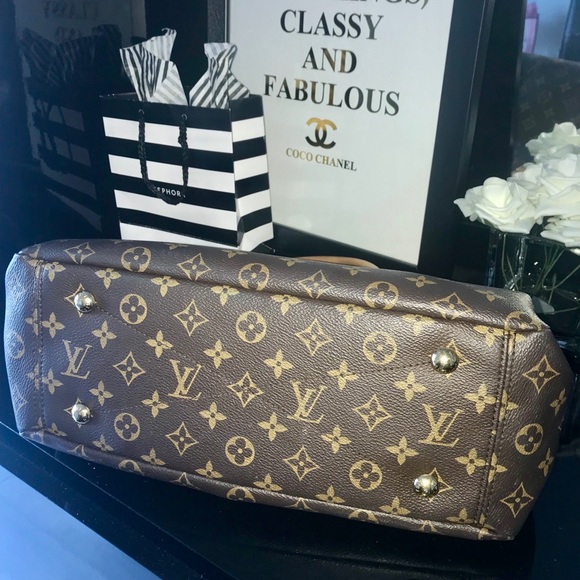 Louis Vuitton Pallas Bag - Picture 3 of 8